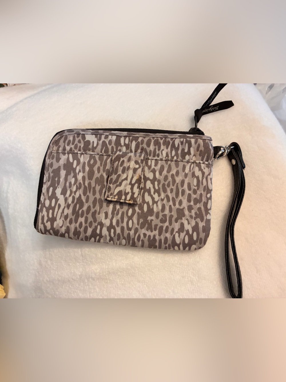 Thirty-one Leopard Print Wristlet Clutch in Taupe